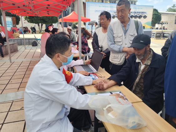 喜迎国庆 月满中秋 —— 澄江市妇幼保健